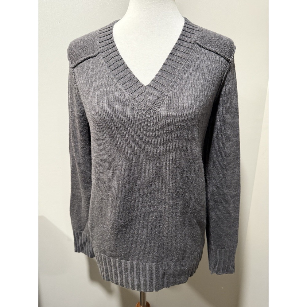 Banana Republic Extra Fine Merino Wool Sweater V-Neck Size Medium‎ Pre Owned